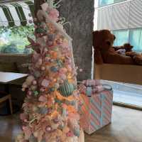 Momako Café: A Pastel Wonderland