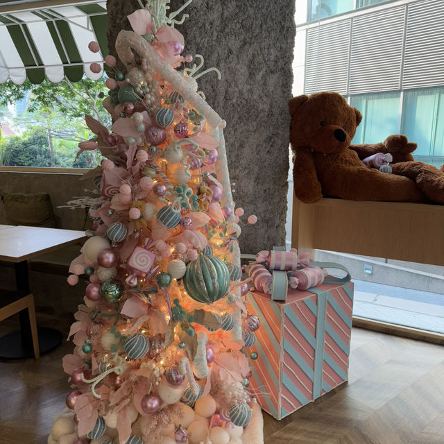 Momako Café: A Pastel Wonderland
