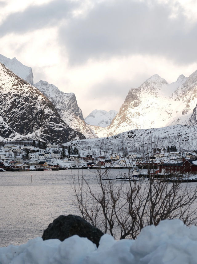 🇳🇴 Winter Magic in Reine: A Colorful Arctic Escape