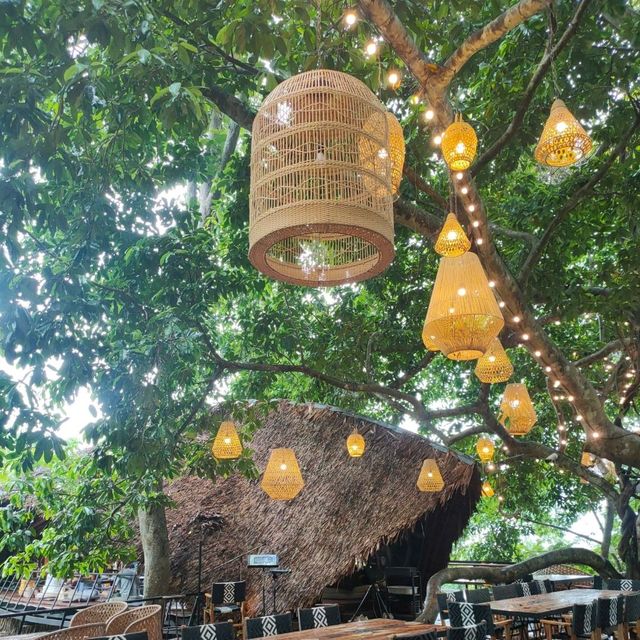 Three Monkeys ร้านอาหารสไตล์บาหลีชื่อดังในภูเก็ต