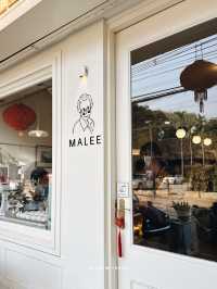 เค้กลูกมะพร้าว (Malee Bakery & Ice Cream) ✨