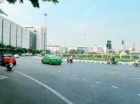 泰國曼谷歷史紀念碑公園推薦：Wongwian Yai วงเวียนใหญ่塔克辛紀念碑公園。適合拍照打卡遊玩、了解歷史