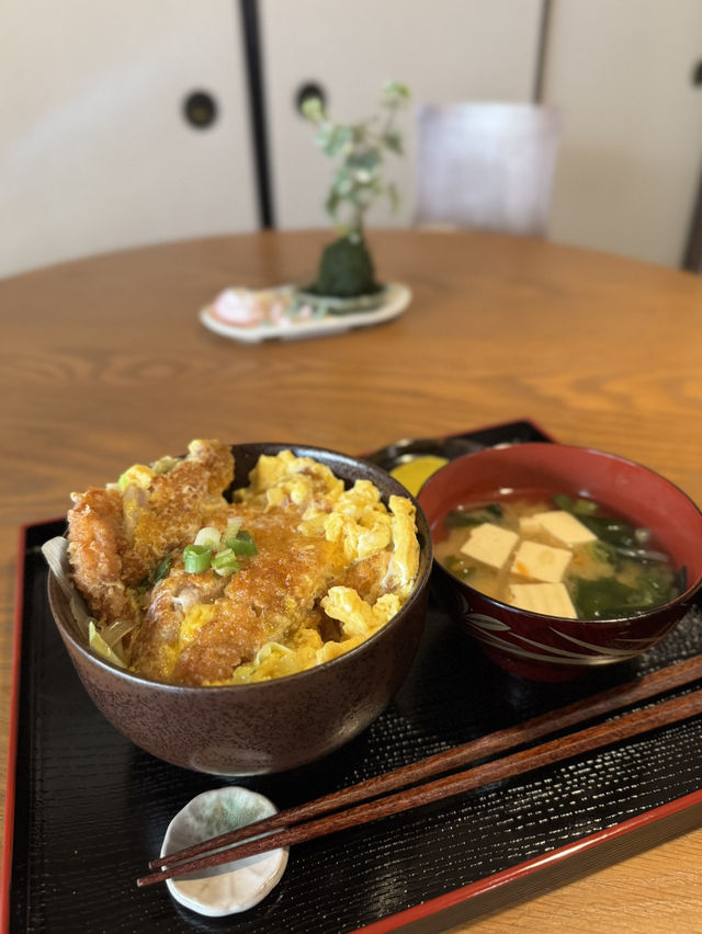 【北九州グルメ】古民家を改装した隠れ家カフェ☕️少し変わったカツ丼が人気✨️