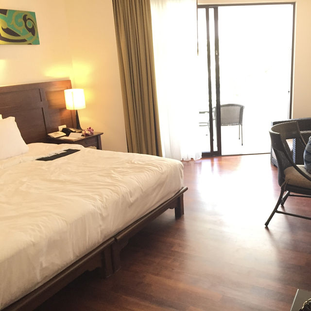 พักผ่อนแบบพรีเมียม ติดทะเลที่ Le Méridien Phuket 