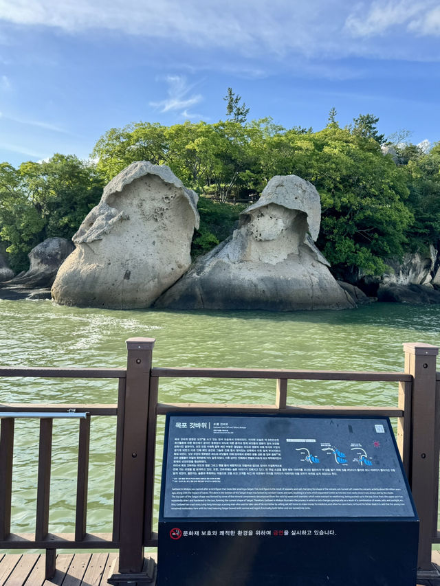 자연이 빚어낸 신비로운 바위와 바다의 조화🌊🪨
