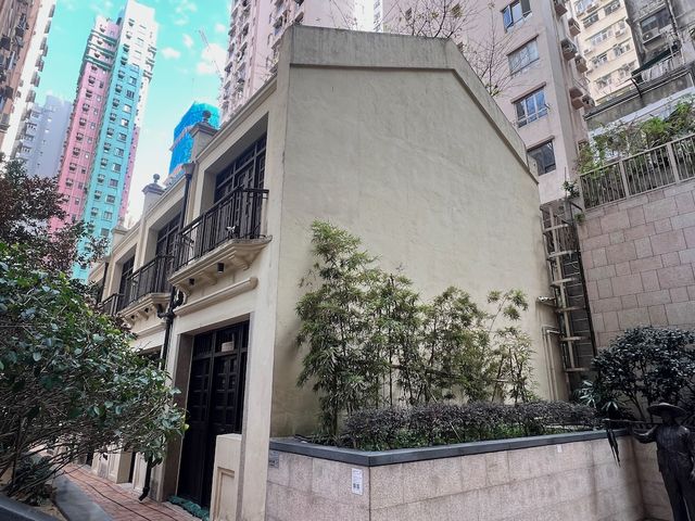 An Aged Tenement Revived in Yu Lok Lane