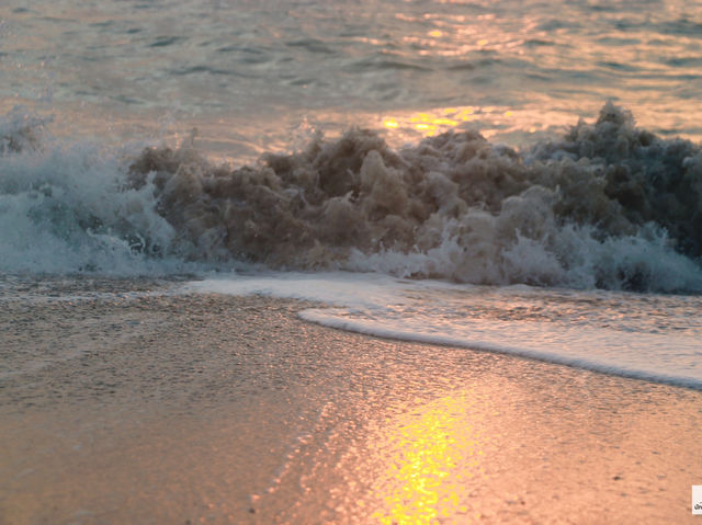 หาดขนอม