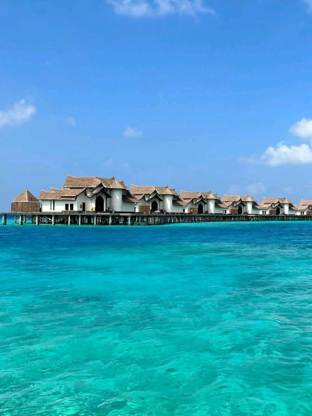 🌴 OZEN Life Maadhoo: A Maldives Masterpiece! 🐠✨