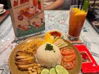 Aunt Mai Canteen 