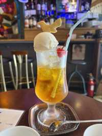 伊香保で味わうジビエと個性派ドリンク「ニューベルバラ」—カフェとバーの二つの顔を持つ隠れ家