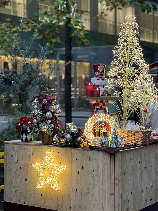 🌿 Marunouchi Street Park – 도심 속 여유, 도쿄에서 가장 세련된 쉼표