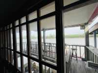 นั่งพักคาเฟ่เล็กๆริมน้ำบางประกง ตลาดบ้านใหม่