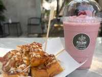 สวนหน้าบ้าน คาเฟ่ขนมปังโฮมเมท  ชลบุรี