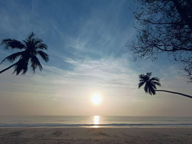 Soft white sands, calm waves
