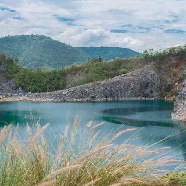 "สระมรกต Blue Lagoon" ขอนแก่น วิวสวยสะกดตา