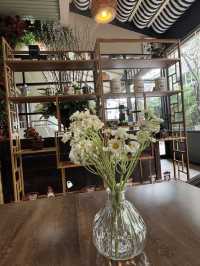 Vincent Cafe คาเฟ่ชิคๆ ในโรงแรม Town in Town