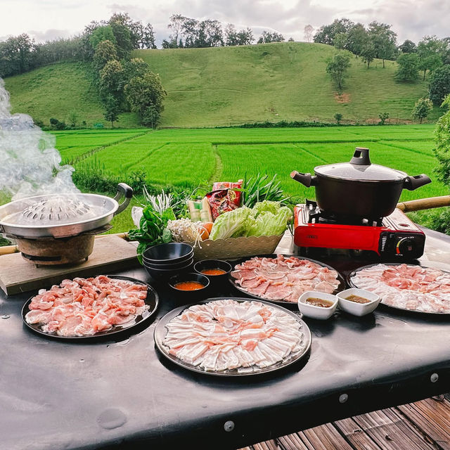 สวนน้ำโอบ แคมป์ปิ้งและคาเฟ่ ใกล้ชิดธรรมชาติ
