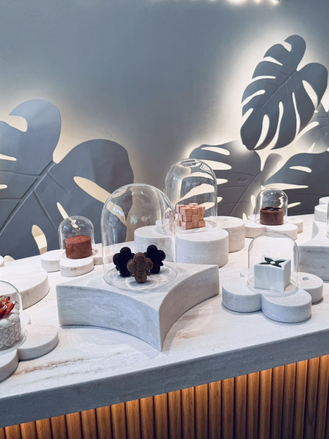 Birthday Celebration @ LE CAFÉ LOUIS VUITTON.