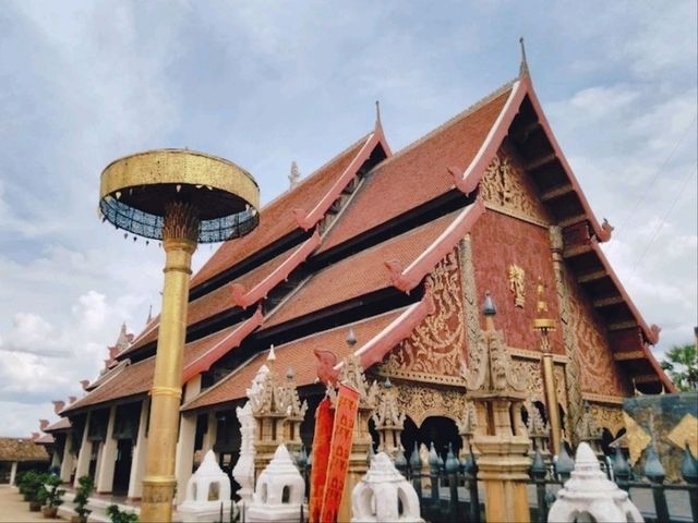 ไหว้พระธาตุปีฉลู วัดพระธาตุลำปางหลวง
