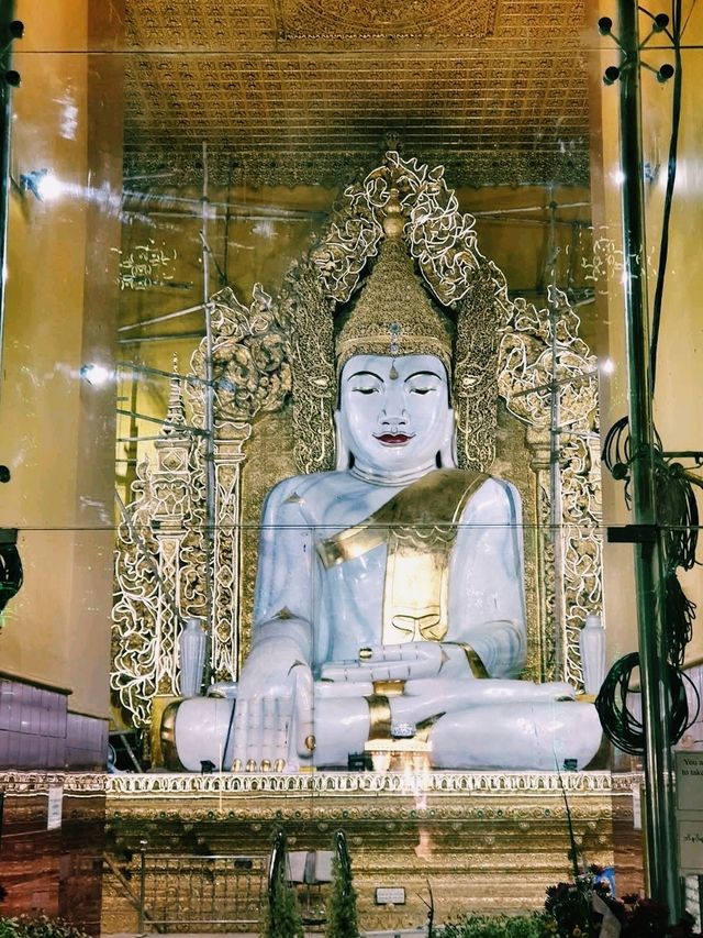 Kyauktawgyi Pagoda: The Great Marble Buddha of Mandalay