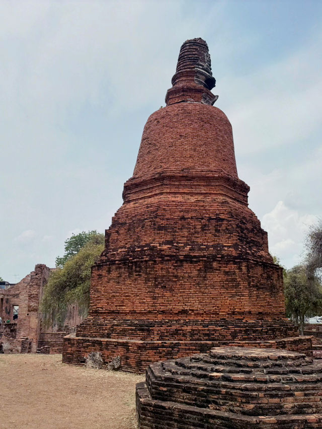 ✨ Discover Treasure : Wat Ratchaburana