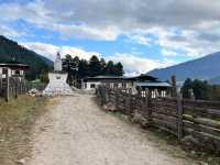 Phobjikha Valley – Blue Skies & Quiet Beauty 