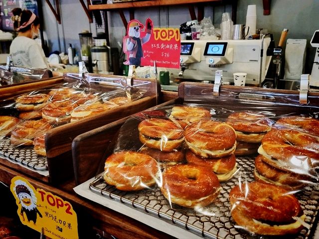📍 BEIGEL TREE by New York Bagelous Museum: Tea Time Perfection! 📍 BEIGEL TREE by New York Bagelous Museum: Tea Time Perfection!
