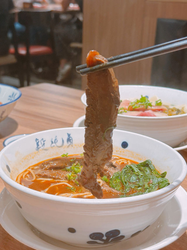 台灣過江龍麵店