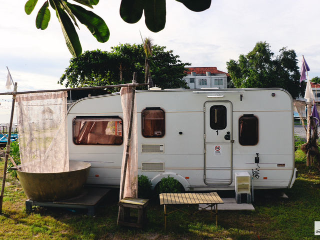 White House Beach Camping Caravans