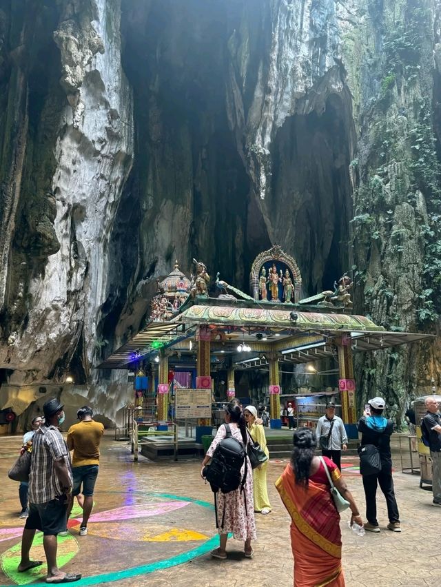 Batu Caves – Where Divine Stairs Meet Rainbow Vibes