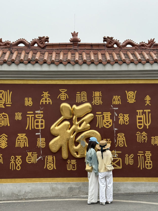A mega Buddhist temple with multiple styles in Mianyang