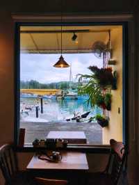 Hi There cafe!! หลบฝน จิบชา ที่ท่าเรือ Zhengbin