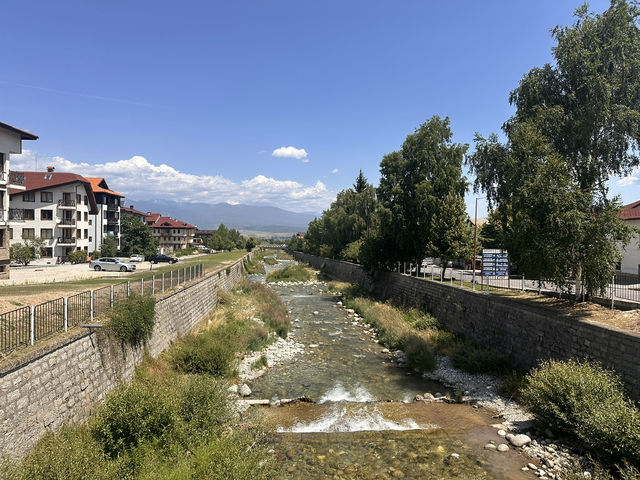 【Bansko｜ブルガリアの山岳リゾートで涼を感じる夏時間】 ソフィアから2.5時間、冬はスキー天国、夏は避暑地