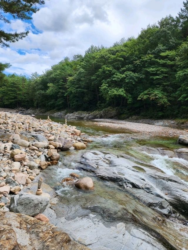 A Casual Stroll to Bongjeongam at Seoraksan