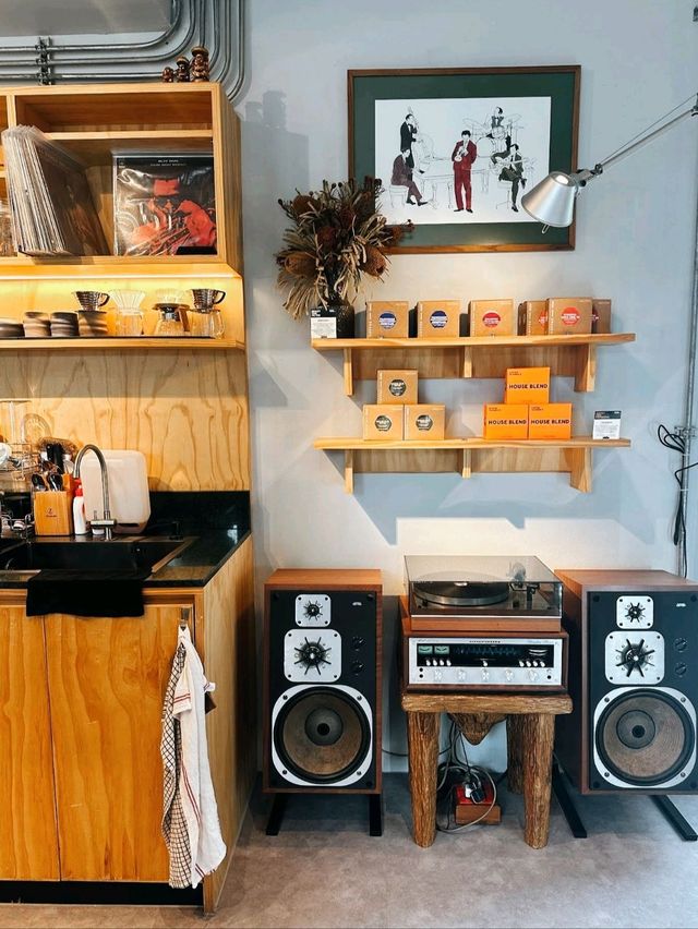 ☕ : Number. 9 Coffee Roastery คาเฟ่พหลโยธิน อารีย์