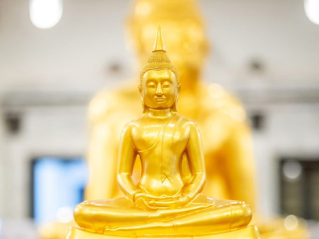バンコクから日帰りOK！願いが叶う寺「ワット・ソートーン」で心静かなひとときを✨🛕🙏