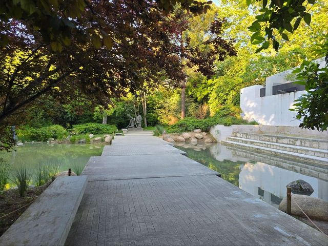 리스본의 야외데이트 장소 Jardim da Fundação Calouste Gulbenkian