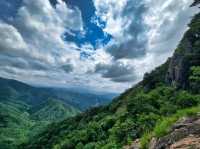Unmusan Moods, Cloudy Trails and Quiet Peaks