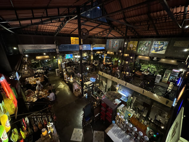 Rustic Charm at Mama Thai – A Group-Friendly Gem in Phnom Penh