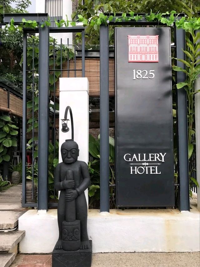 “Riverside Heritage Boutique: Culture, Comfort & Charm”