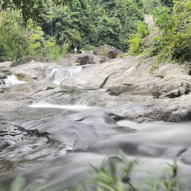 น้ำตกวังไม้ปัก Wangmaipak Waterfall 
