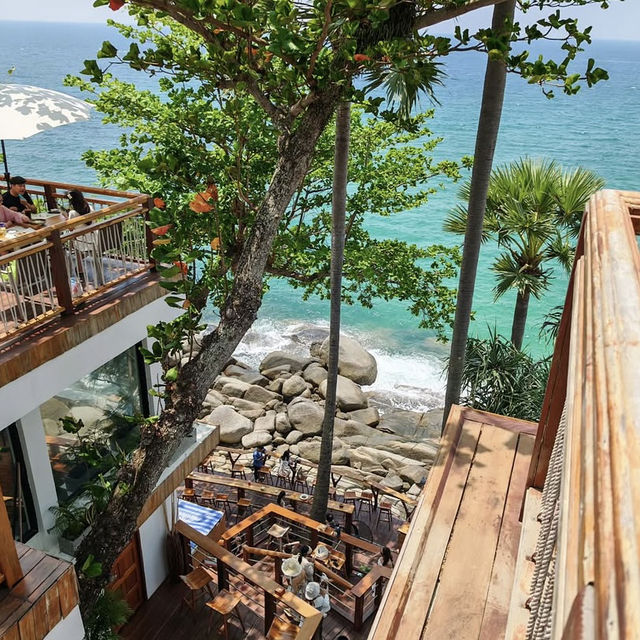 The Commune Terrace