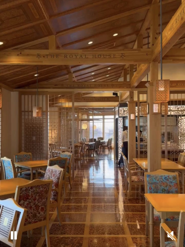 ☕ ザ・ロイヤルハウス（THE ROYAL HOUSE）—寝姿山山頂で絶景ランチ