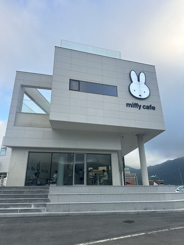 귀여운 미피캐릭터로 가득한 ‘거제 미피카페’ 🐰🩷
