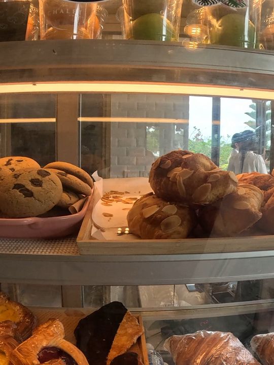 The chalet cafe' คาเฟ่กลางหุบเขา