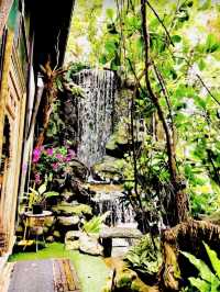 Muguet de Café & Art Space เป็นคาเฟ่และพื้นที่ศิลป