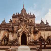 Bagan at Dawn: A Hot Air Balloon Odyssey Over 2,000 Temples