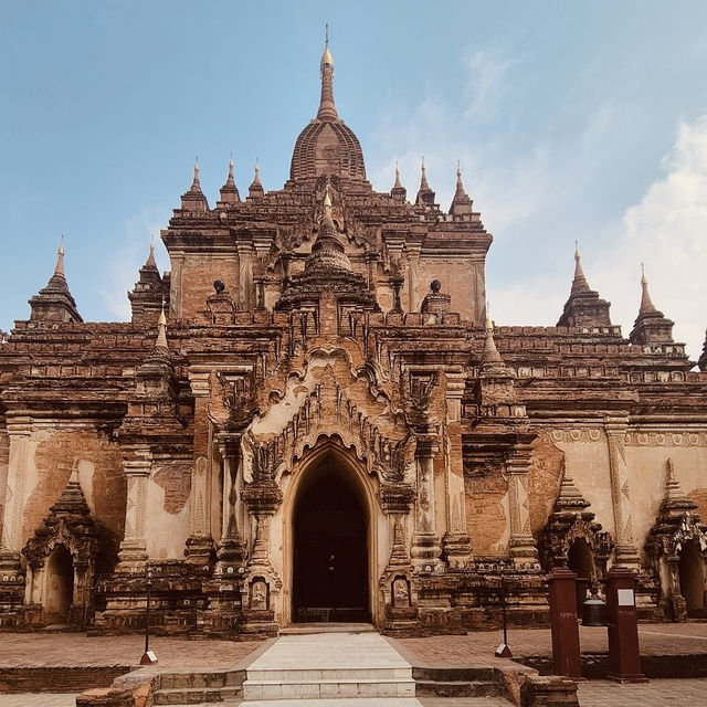 Bagan at Dawn: A Hot Air Balloon Odyssey Over 2,000 Temples