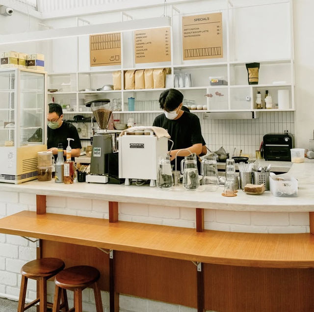 P.66 Penang – คาเฟ่โทนขาวคลีน สายมินิมอลต้องโดน! 🍞