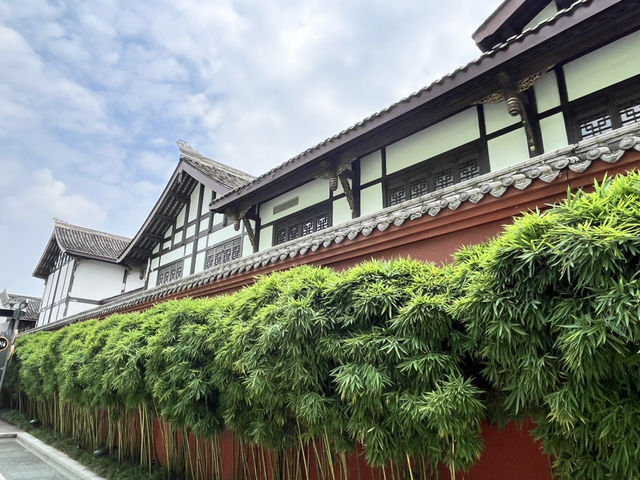🛍️✨ Chengdu Taikoo Li 太古里 | Where Tradition Meets Trend